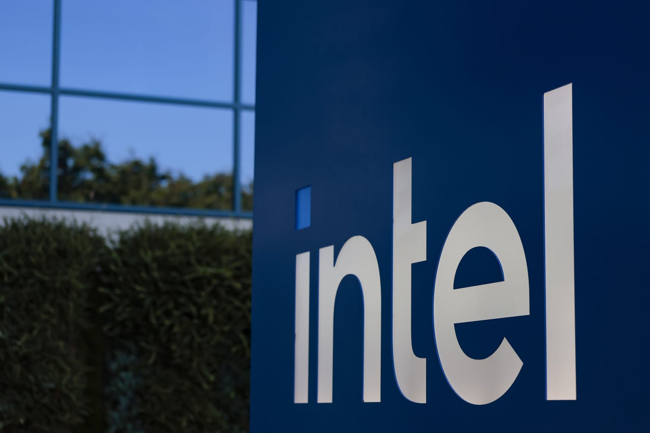 Why a former Intel skeptic is giving up his negative call on the stock after four years — MarketWatch, Seattle Business news