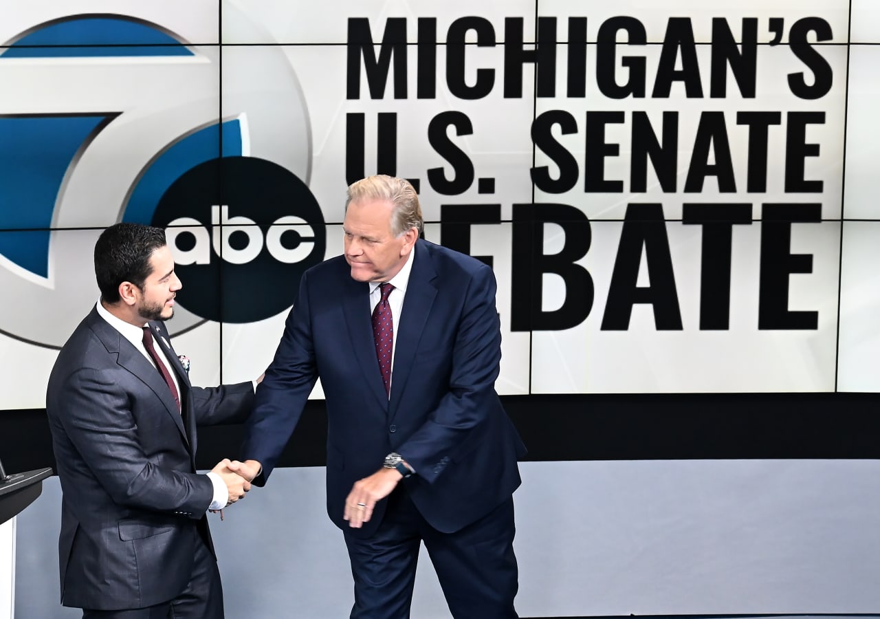 A bigger-than-expected win for Democrats in the midterms could deliver ‘short-lived weakness’ for stocks, strategists say — Seattle Business news