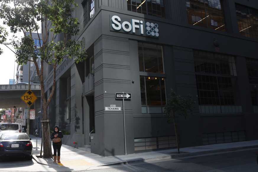 SoFi’s stock climbs as lending surge drives an earnings beat and rosy outlook — Seattle Business news